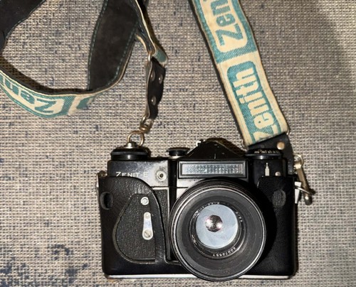 Zenith fotocamera reflex